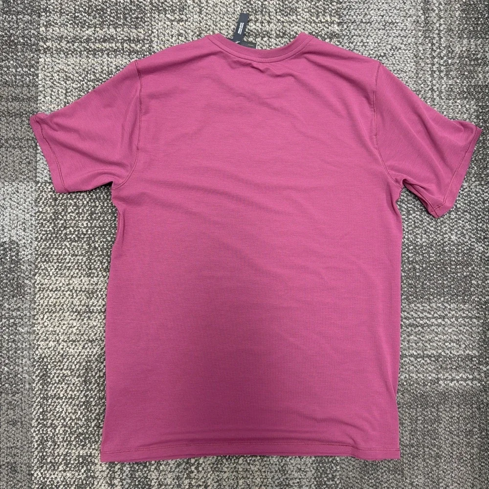 The‎ North Face Men's Small Cyber Berry Adventure Tee Short Sleeve Shirt